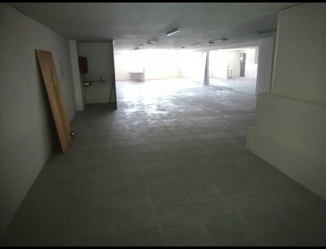 422M² WORKSHOP FOR SALE IN CAVERSHAM GLEN